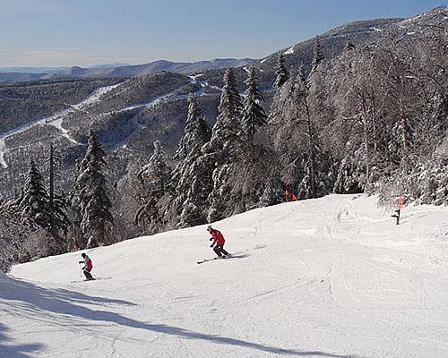 Skiing the top of North Lynx at Sugarbush resort