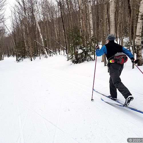 Photo of the Skimeister making his way up the trail